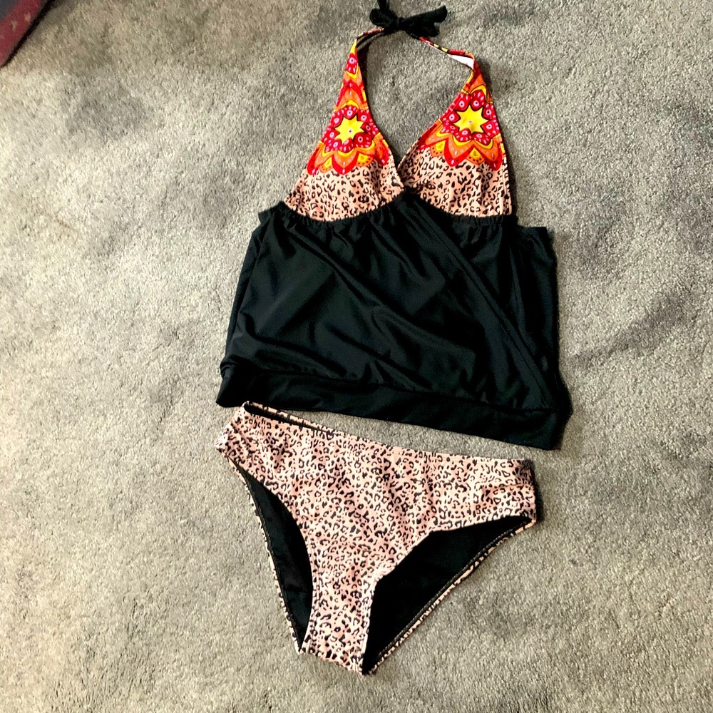 COPY - Cute Flower / Halter Style Blouson Tankini NWOT